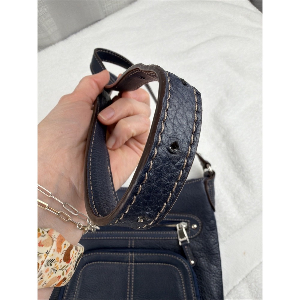 Tignanello Navy Pebbled Leather Crossbody Handbag Shoulder Bag Multiple Pockets - Picture 2 of 11